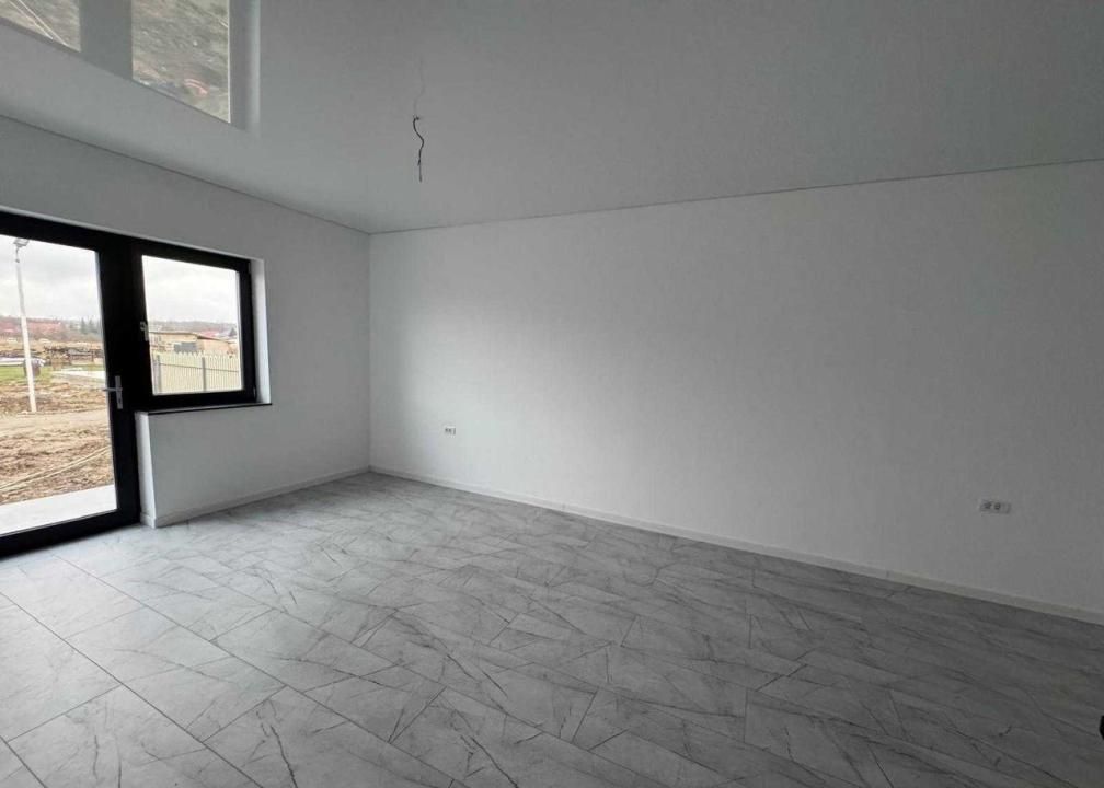 OCAZIE DE NERATAT! APARTAMENT IN VILA! curte si intrare privata! – fotografia 3 din 7