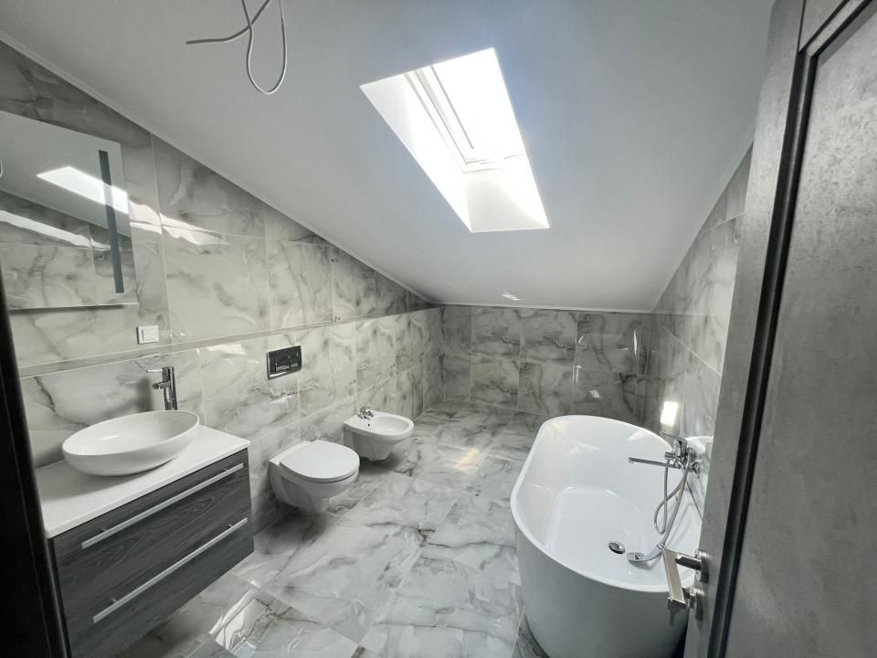 Apartament-3 Camere-Dressing-Mobilat-Utilat-Parcare-etaj 1-Izvor-Tarlungeni – fotografia 12 din 13