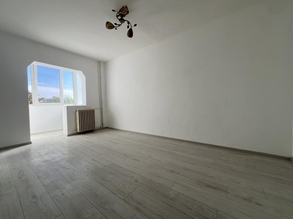 Apartament 1 camera, 22 mp, balcon, etaj 2, renovat - zona Dambovita – fotografia 1 din 8