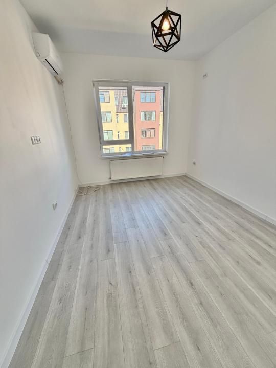 Garsoniera decomandata | nemobilata | Militari Residence – fotografia 3 din 12