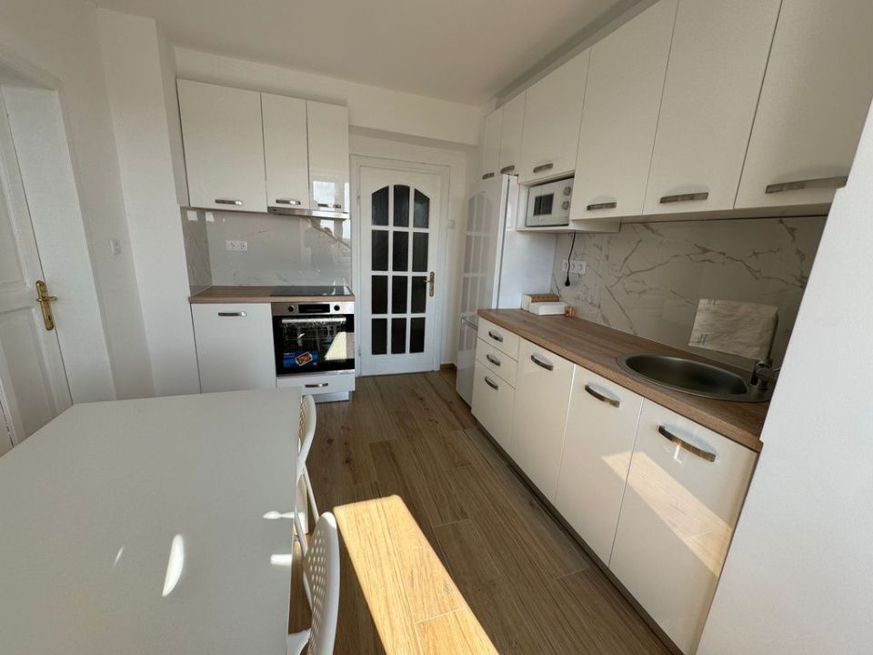 Apart. 4 camere, mobilat și utilat, central, Bloc Stea cu vedere spre Primărie – fotografia 4 din 32