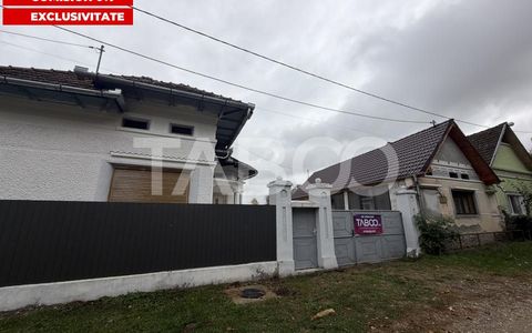 Casa cu potential de investite 8 camere 392 mpu teren 5724 m Gura Vaii