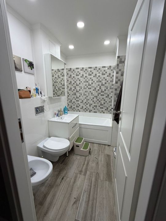 Apartament 3 camere 65mp , complet mobilat si utilat - zona Aurel vlaicu – fotografia 13 din 13
