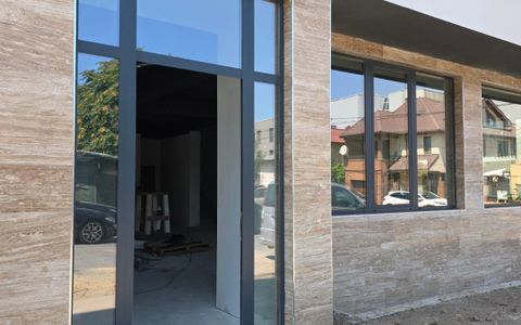 Clădire modernă cu regim D+P+3, situată în zona Faleza Nord