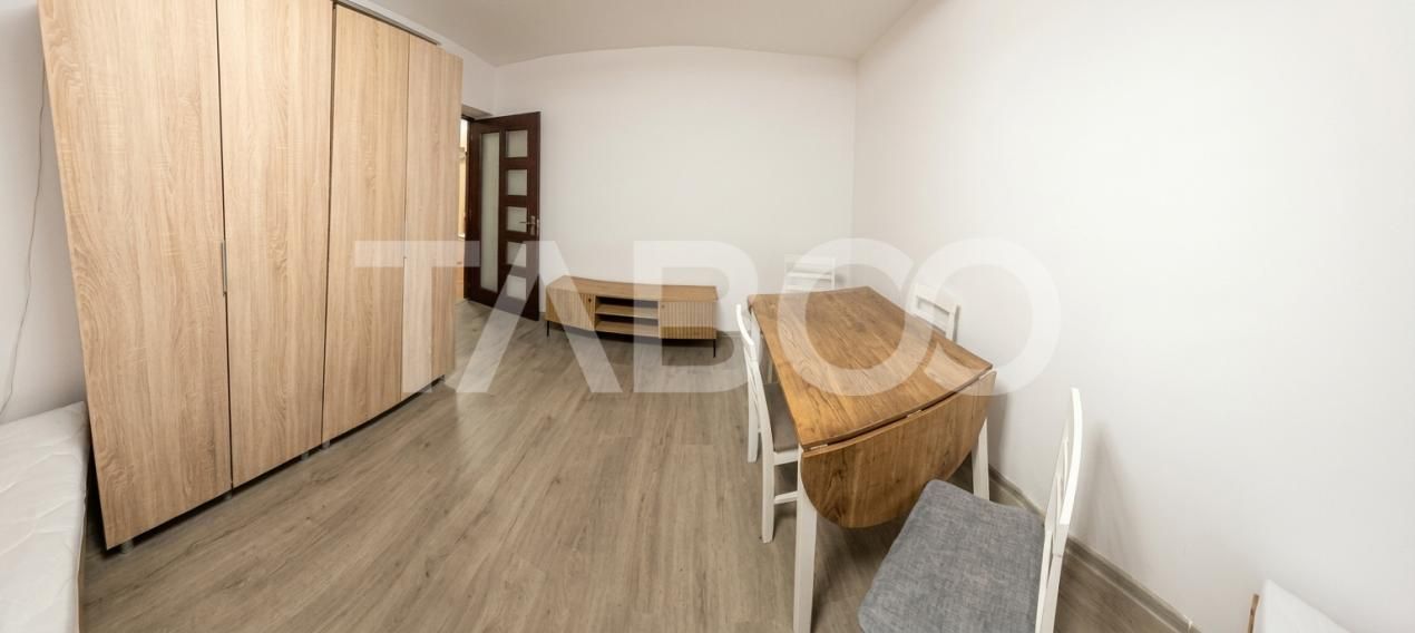 Apartament cu 2 camere de vanzare in bloc izolat cu boxa in Gruia – fotografia 2 din 7
