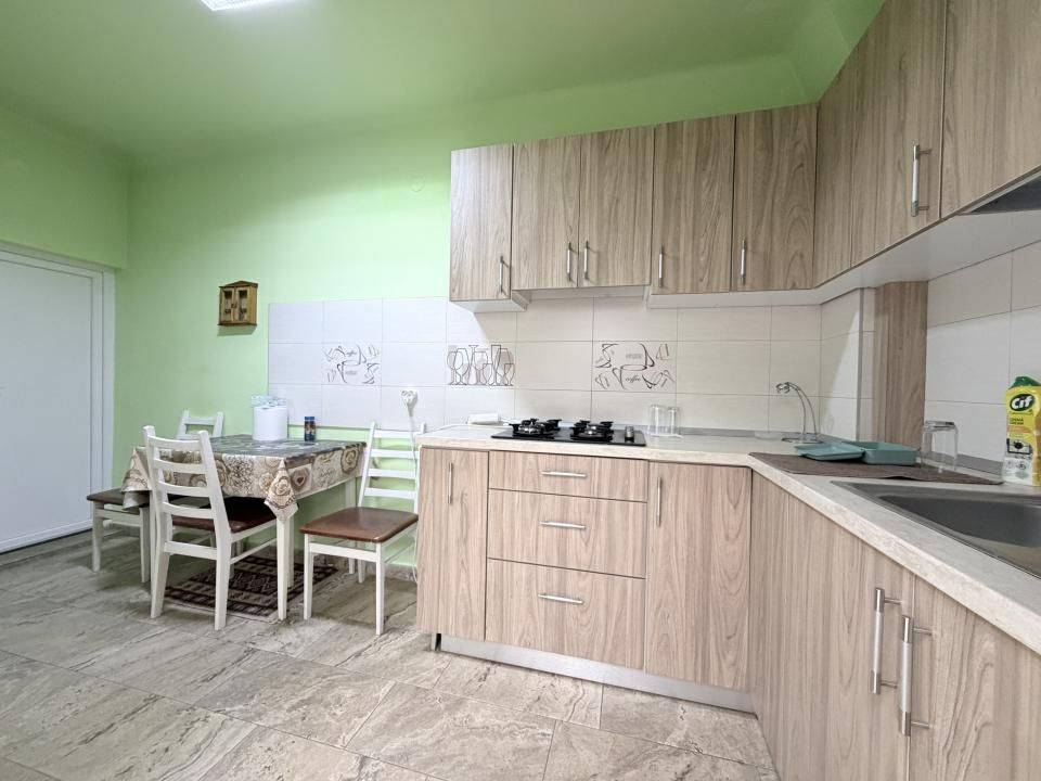 Garsoniera la casa - parter - 40 mp - Zona Stefan Cel Mare-Vasile Aron – fotografia 11 din 16