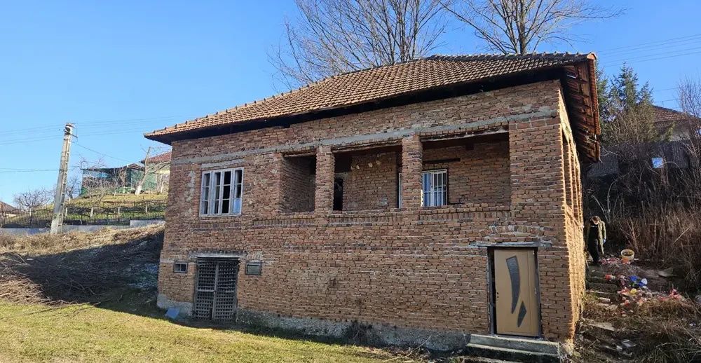 Casă 3 camere în Livezeni – Stâlpeni | 88 mp utili, teren 300 mp, zonă liniștită – fotografia 3 din 3