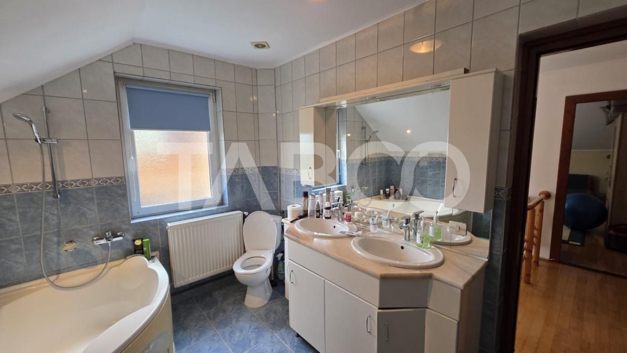 Duplex spatios de vanzare in Sebes Drumul Petrestiului – fotografia 10 din 19