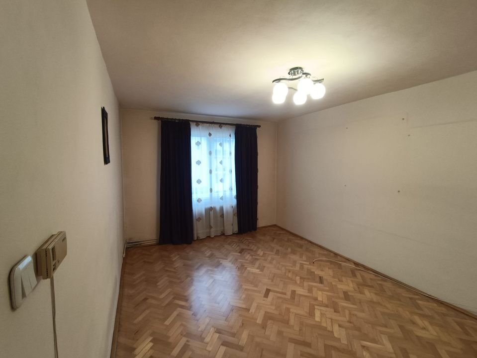 Apartament cu 3 camere, etaj 2, de vânzare în mun. Reghin, bld. Unirii – fotografia 7 din 9