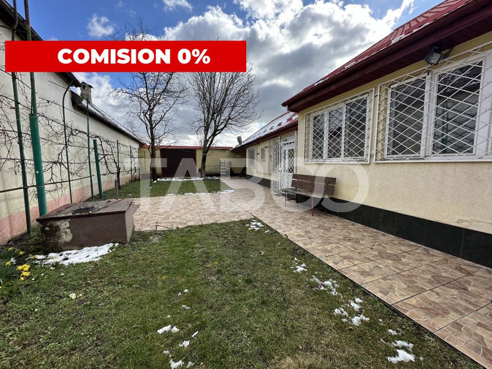 Casa familiala pentru locuit sau vacanta , spatioasa si confortabila . – fotografia 1 din 16