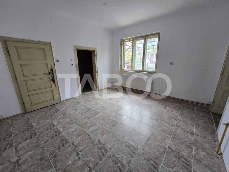 Casa de vanzare cu teren 412 mp pivnita garaj in Terezian Sibiu – fotografia 25 din 34