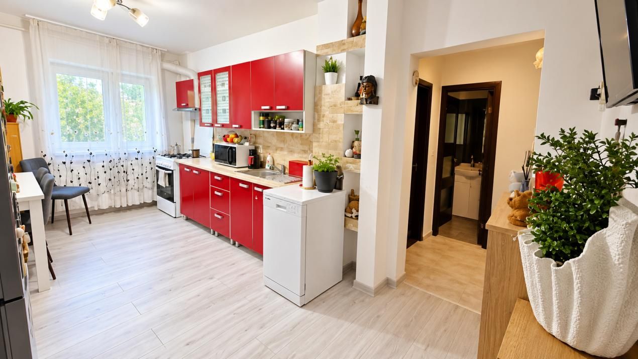 Apartanent cu 4 camere,decomandat,80 mp utili,Ampoi 2 – fotografia 1 din 9