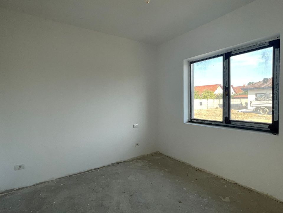 Duplex cu 4 camere pe parter - Mosnita Noua – fotografia 7 din 11