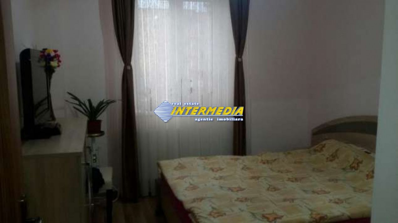 Apartament 4 camere de vanzare etaj 2 in Alba Iulia mobilat utilat – fotografia 2 din 13