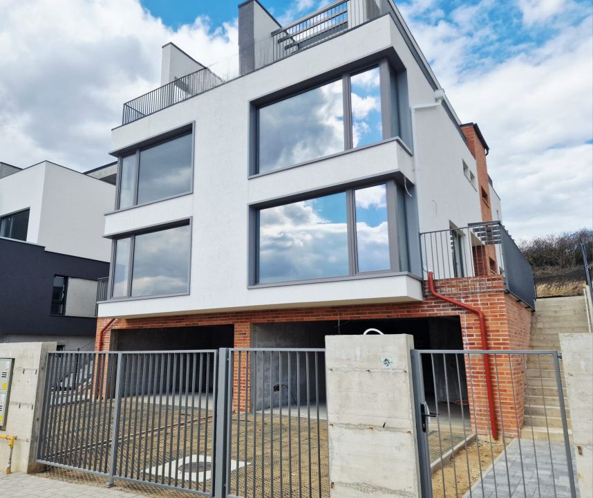 Duplex premium cu rooftop panoramic, in Voronet – fotografia 1 din 22