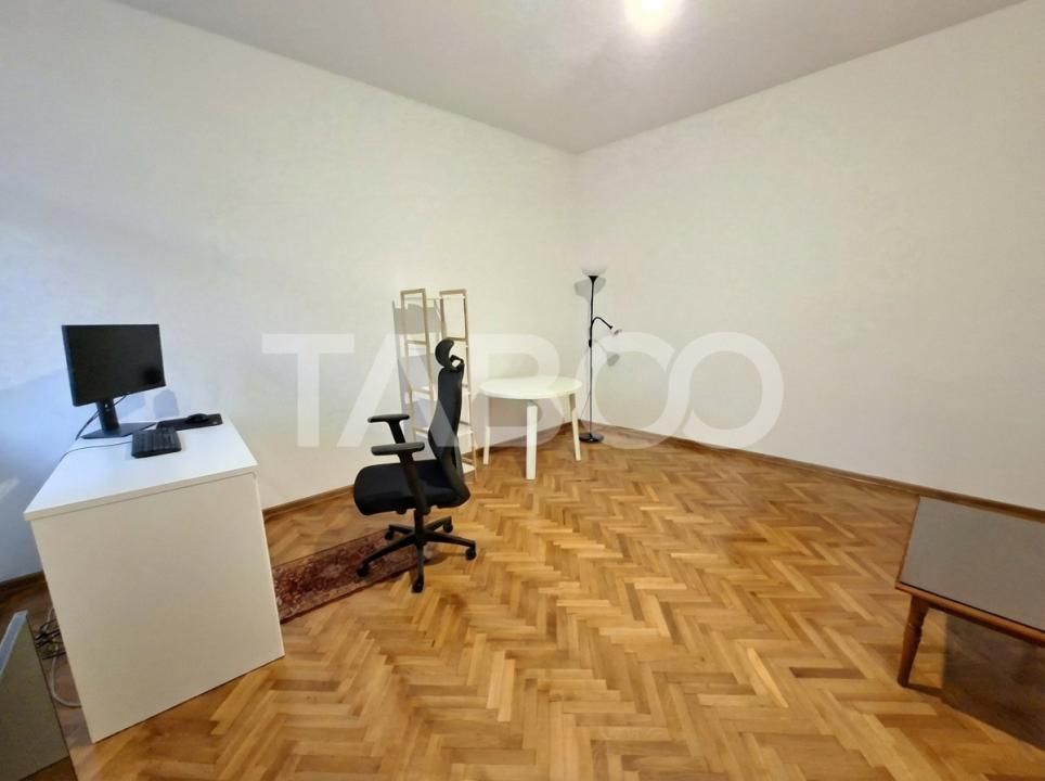 Apartament modern 2 camere garaj acces auto Centru Istoric – fotografia 3 din 17