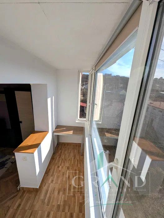 2 CAMERE DECOMANDATE | RENOVAT/MOBILAT & UTILAT/DÂMBUL ROTUND/ȘCOALA DE POLIȚIE – fotografia 3 din 8