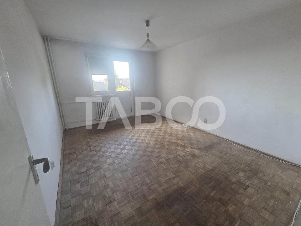 Apartament decomandat 2 camere 40 mpu etaj 2 zona 13 Decembrie – fotografia 4 din 6
