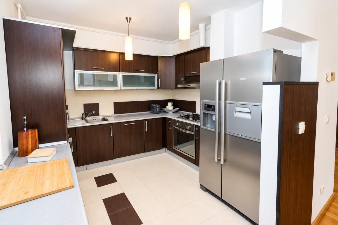 DUPLEX ÎN HERĂSTRĂU | 5 CAMERE | OFFICE | 3 BĂI | 4 BALCOANE | PARCARE 3 MAȘINI – fotografia 18 din 24