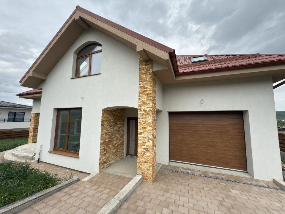 Casă individuala P+E+Pod, 225 mp, Chinteni – fotografia 1 din 12