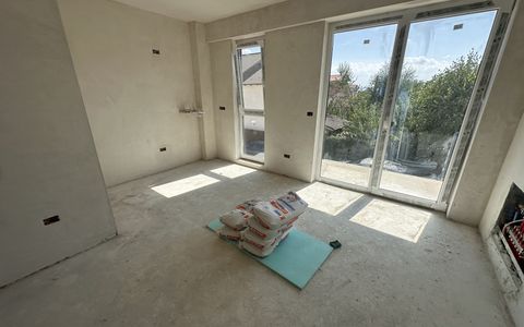 APARTAMENT 3 CAMERE I CETATE BLOC NOU I FINISAT LA CHEIE I ETAJ 1 I