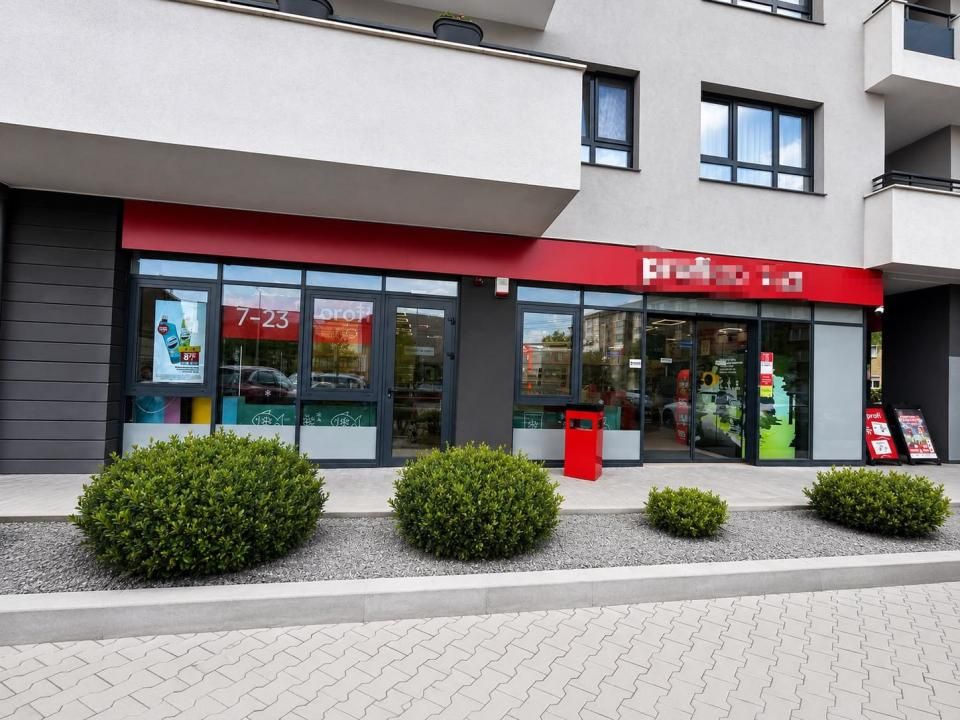 Vanzare spatiu comercial in Oradea, închiriat retailer, cu randament – fotografia 1 din 1