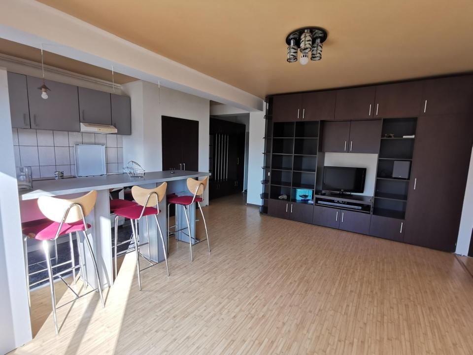 Apartament cu 2 camere + garaj si boxa, Florești, strada Stejarului – fotografia 2 din 8
