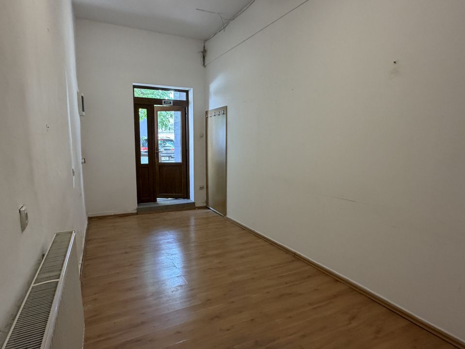 Camera Birou de Inchiriat cu acces si Parcari CENTRU UltraCentral Alba Iulia – fotografia 4 din 7