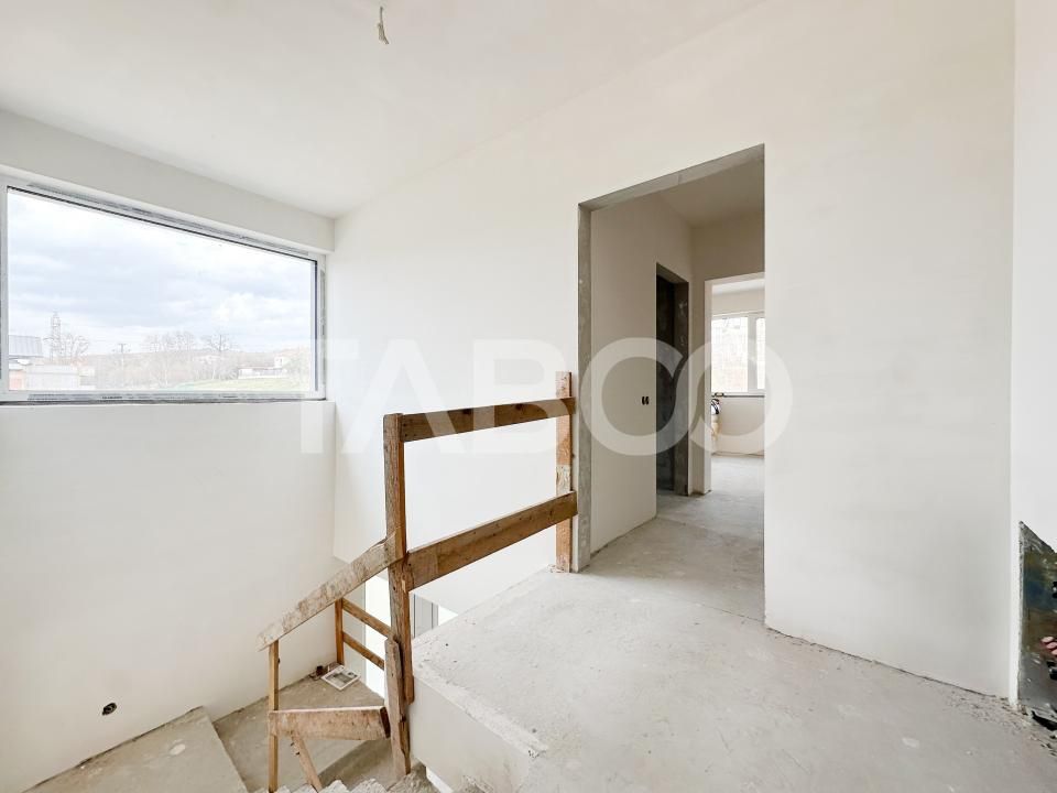 Casa cuplata de vanzare semifinisat in Dambul Rotund cu garaj – fotografia 6 din 14