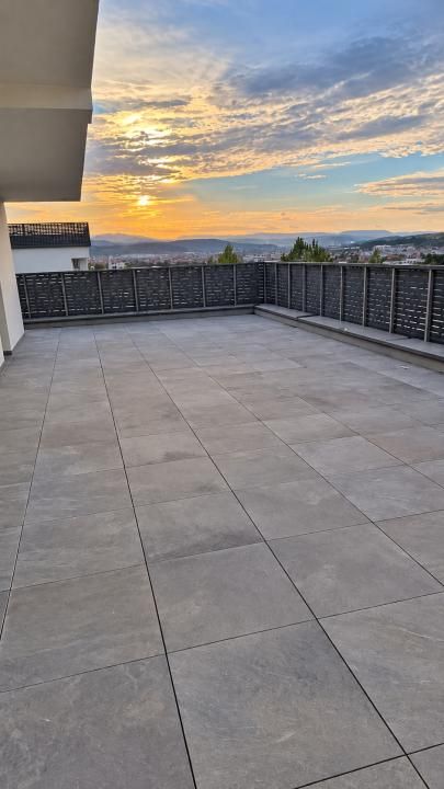 Ap de inchiriat 4 camere, 86 mp, terasa 82 mp, garaj, lift, MODERN, zona VIVO! – fotografia 8 din 11