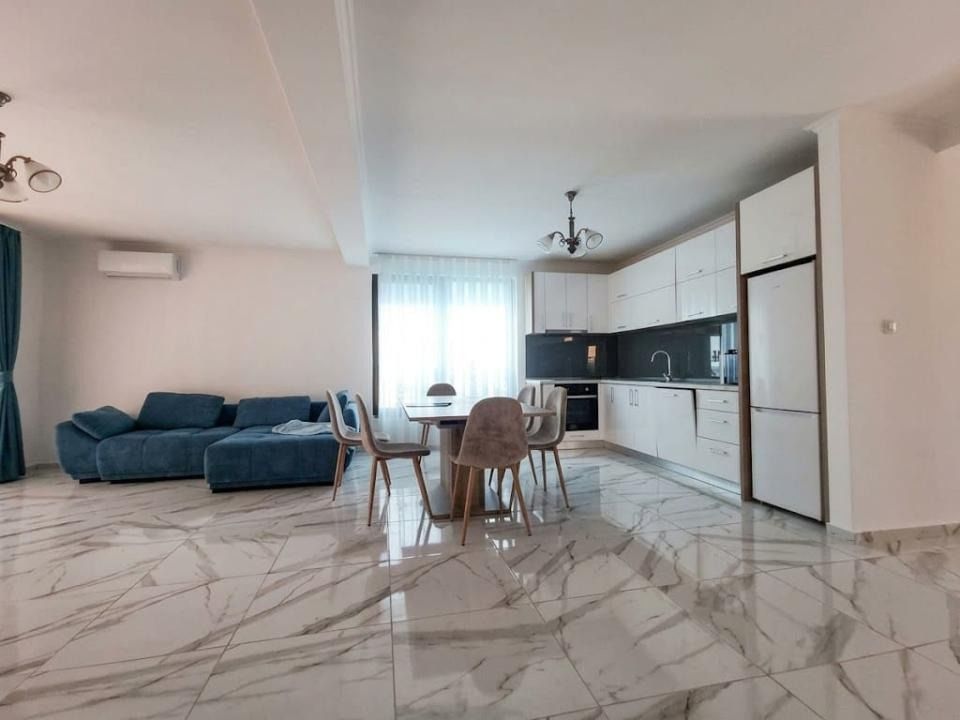 Casa de inchiriat cu 4 camere,curte, Santandrei, zona Mega Image, judetul Bihor – fotografia 1 din 13