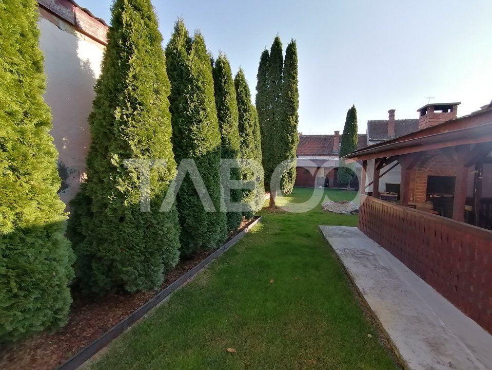Casa individuala 6 camere de vanzare 250 mpu 361 mp teren zona Lupeni – fotografia 5 din 13