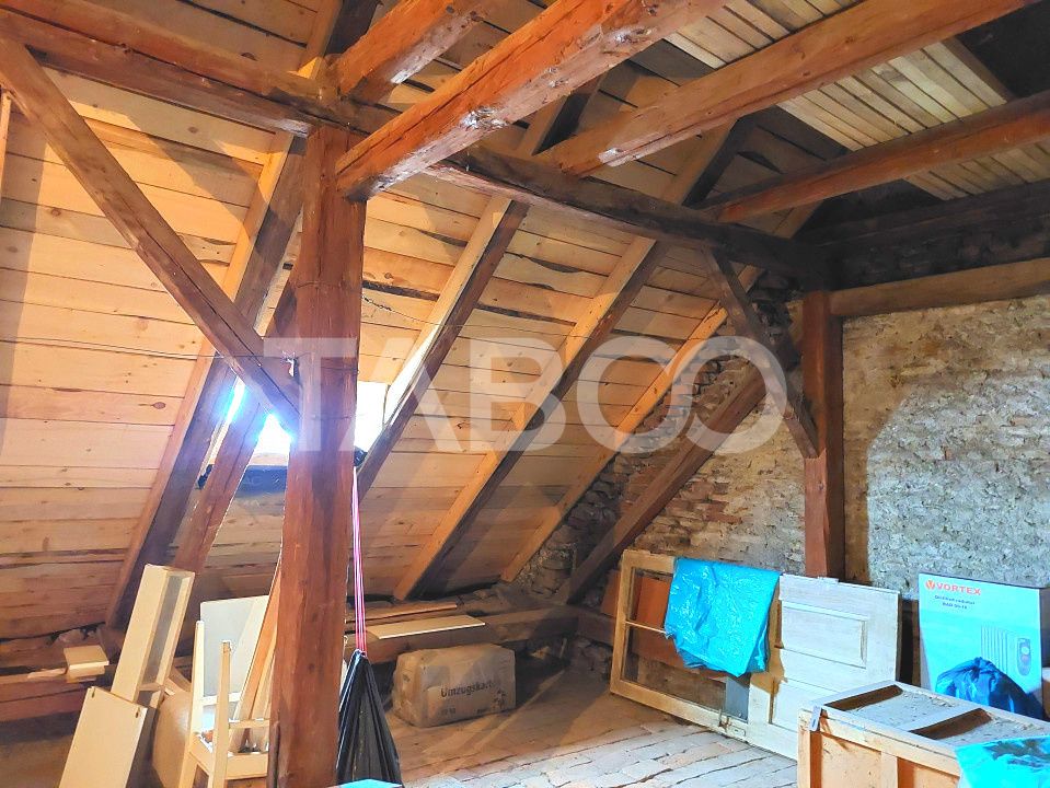 Casa si curte pretabila pentru 2 familii 980 mp teren liber Cisnadie – fotografia 31 din 32