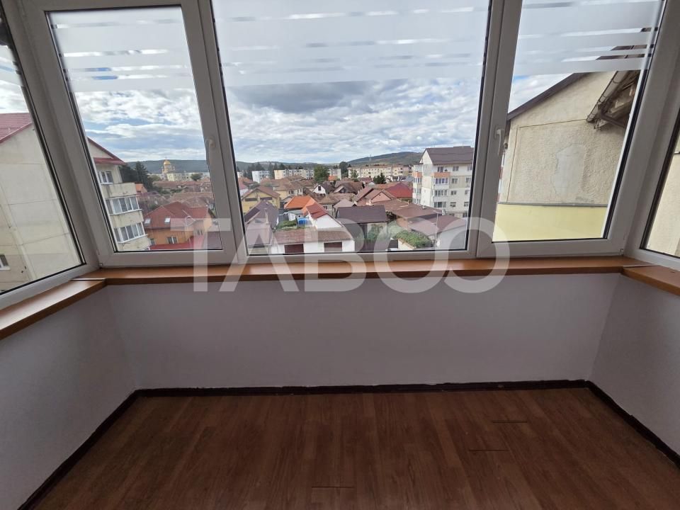 Apartament 3 camere decomandat de vanzare zona Campului suprafata 78mp – fotografia 9 din 10
