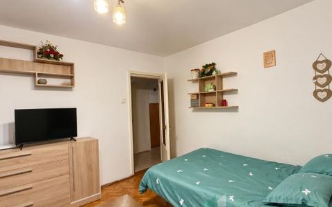 Apartament cu 2 camere decomandate și balcon închis | Mehedinți | Mănăștur