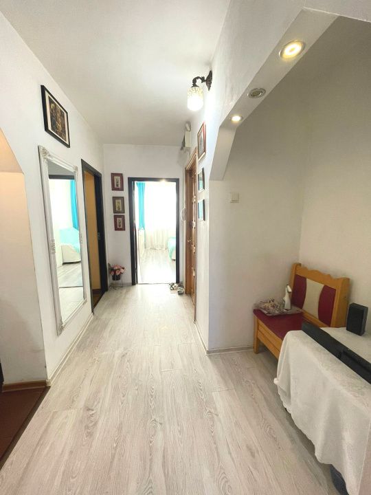 Apartament 3 camere decomandat-Piata Nicolina-etaj intermediar – fotografia 5 din 7