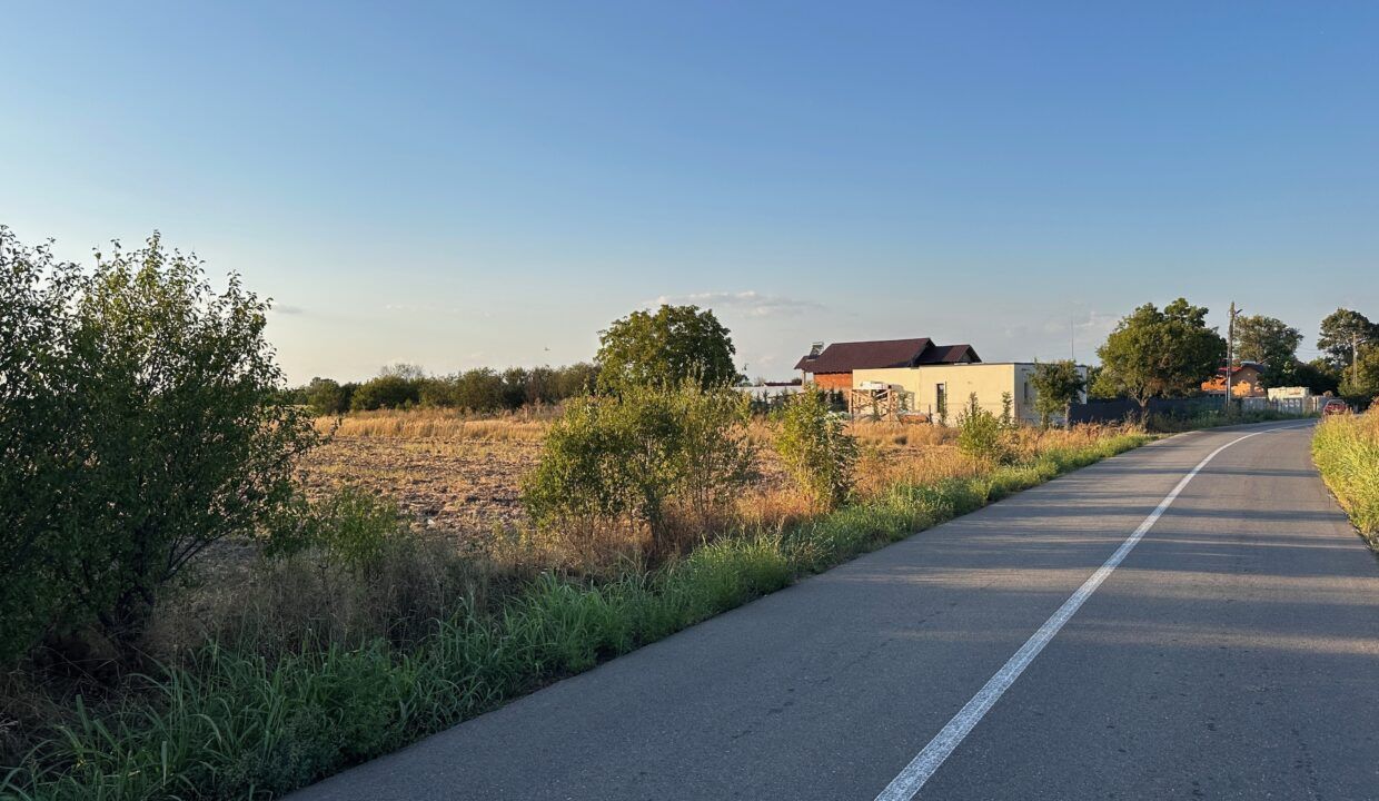 Teren 6700 mp Olteni, jud. Dâmbovița – la doar 900 m de Autostrada A1 (km 63) – fotografia 5 din 5