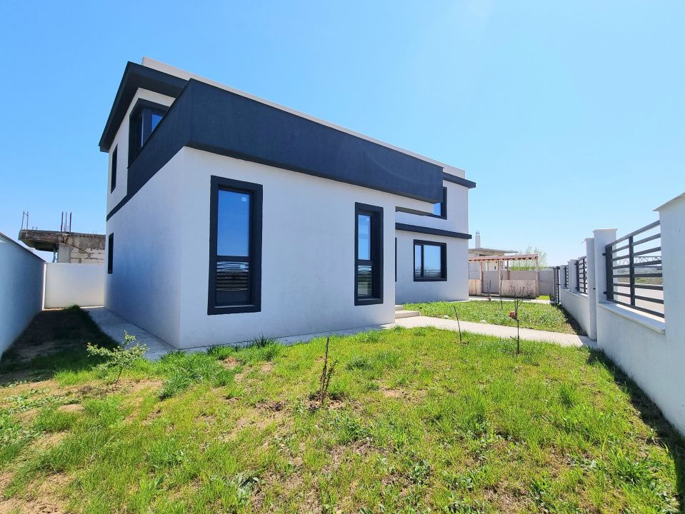 Casa P+1 in Navodari, cartier Midia Sat, vedere spre Lacul Tasaul – fotografia 2 din 21