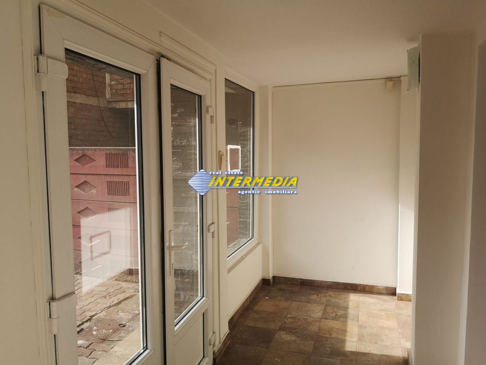 Spatiu comercial 40 mp finisat de inchiriat in Cetate – fotografia 14 din 19