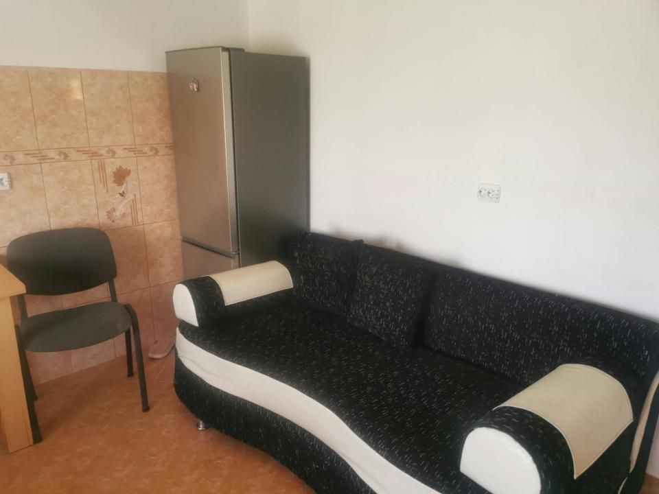 Casă spațioasă de închiriat în Ungureni – Dambovita – fotografia 13 din 24