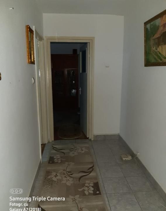 Negru Voda, Apartament 2 camere, decomandat, balcon mare, Școala 14 Pitești – fotografia 9 din 11