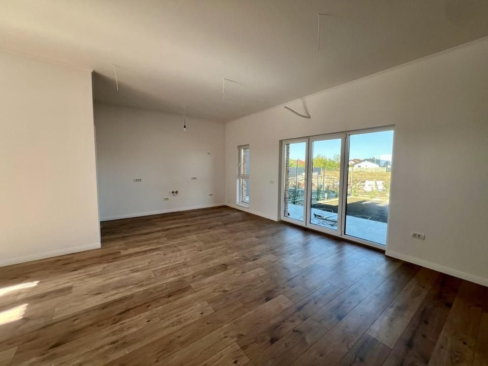Triplex modern, 3 camere, 80 mp utili, 216 mp teren - Zona Sacalaz – fotografia 2 din 9