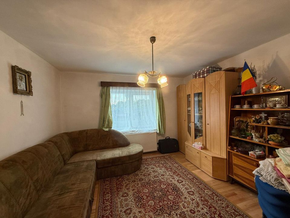 Casa cu 3 camere, 1200mp teren, 90mp suprafata utila-Mehala – fotografia 3 din 11