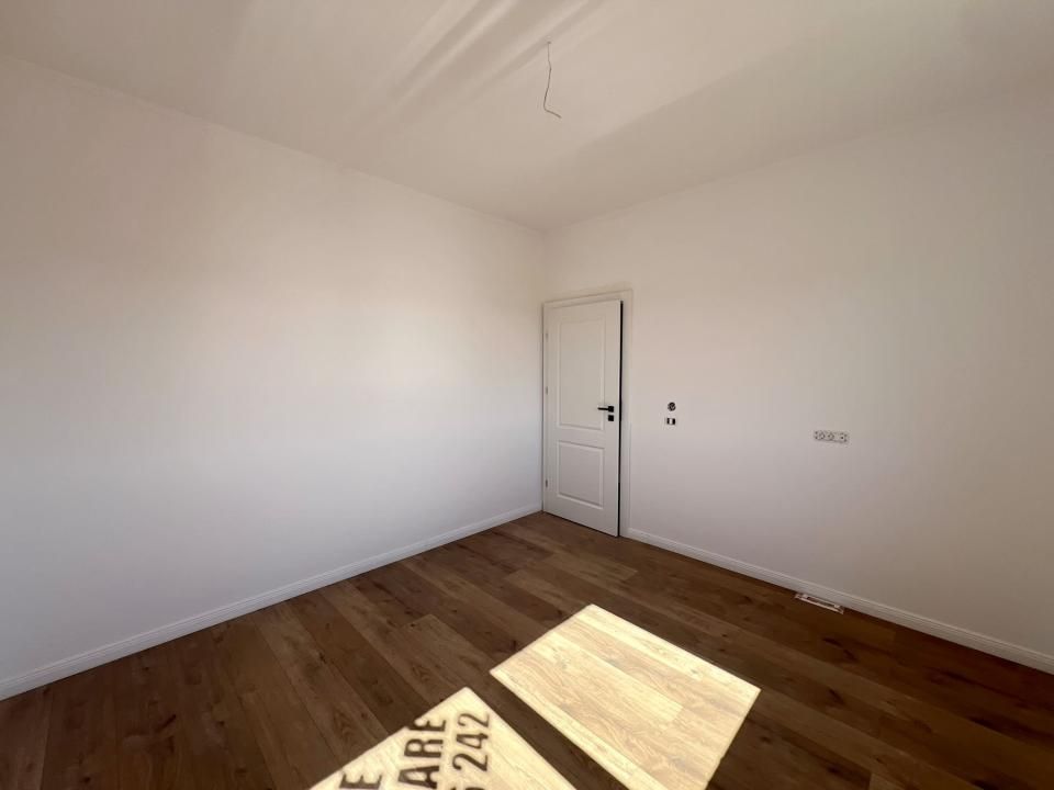 Triplex modern, 3 camere, 80 mp utili, 216 mp teren - Zona Sacalaz – fotografia 7 din 9