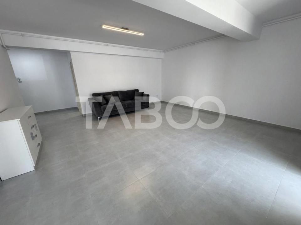 Spatiu birou de inchiriat open space balcon 54 mpu Doamna Stanca Sibiu – fotografia 2 din 6