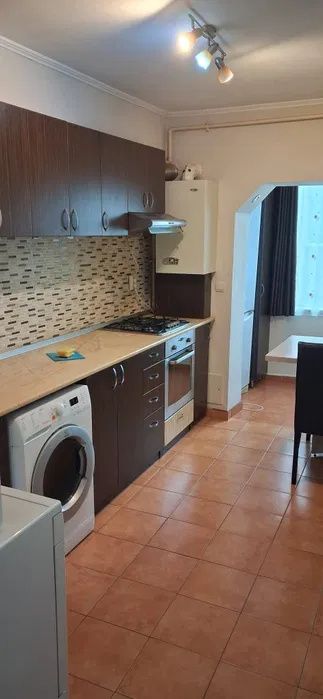 Apartament 3 camere, 60 mp, parcare inclusă – fotografia 2 din 6