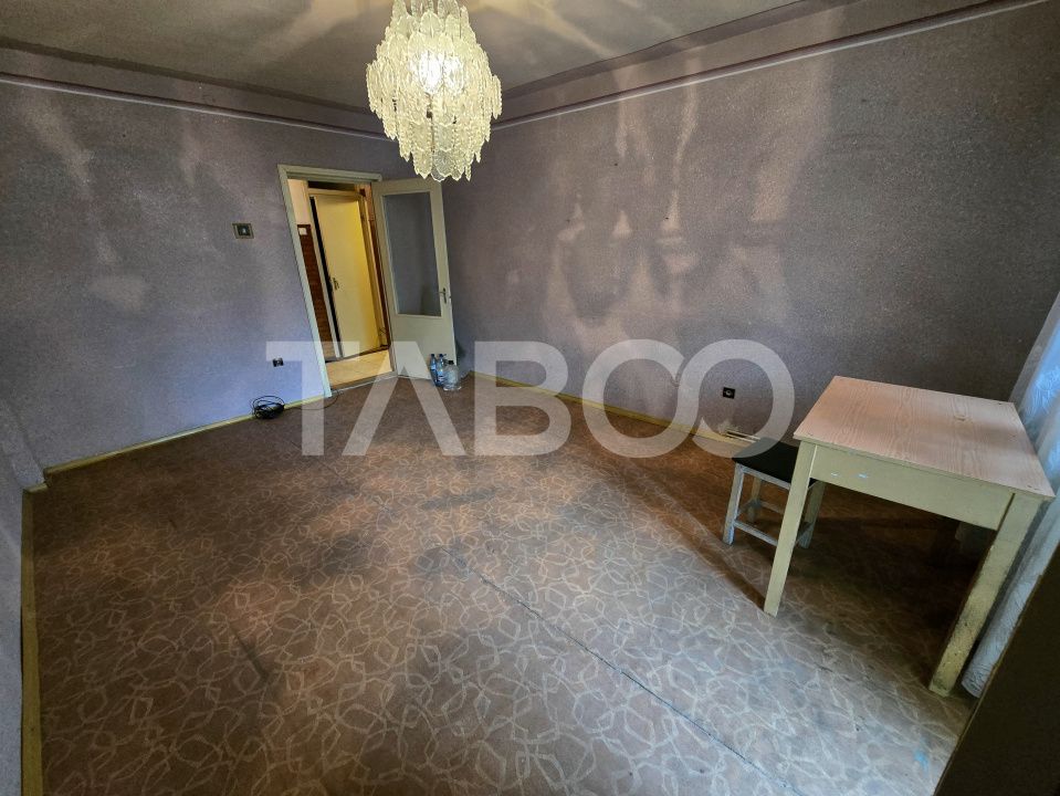 Apartament decomandat 4 camere 4 balcoane 2 bai etaj 1 Central Sibiu – fotografia 12 din 22
