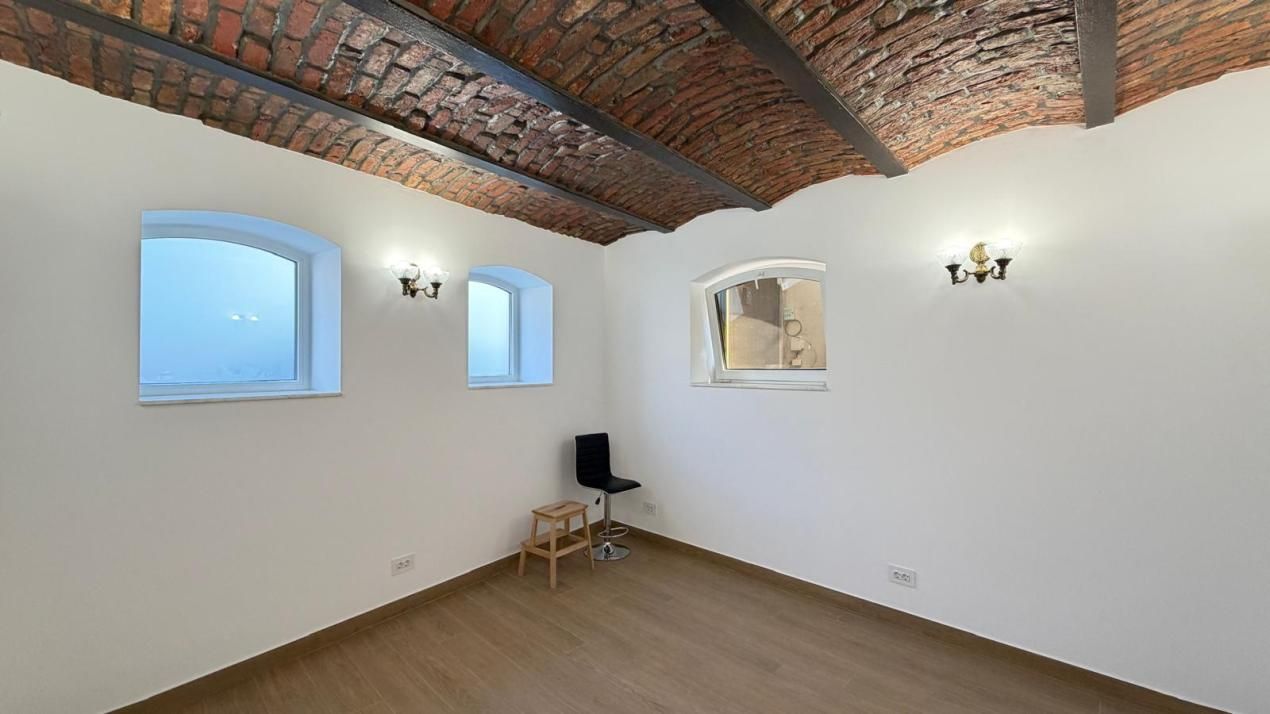 FIRST RENT | Villa - 5 Rooms  | Victoriei - Titulescu – fotografia 6 din 12