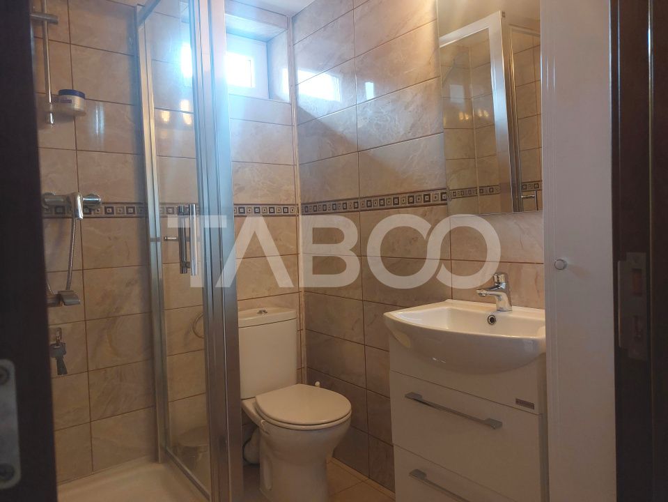 Apartament la casa 119 mpu 5 camere 2 bucatarii 3 bai gradina Cisnadie – fotografia 9 din 19