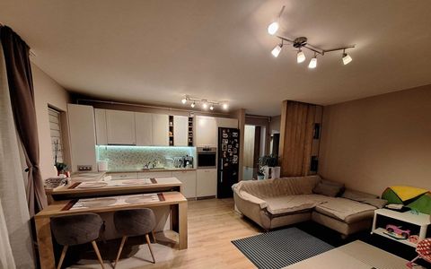 Apartament cu 3 camere+parcare,  Foresti zona Terra